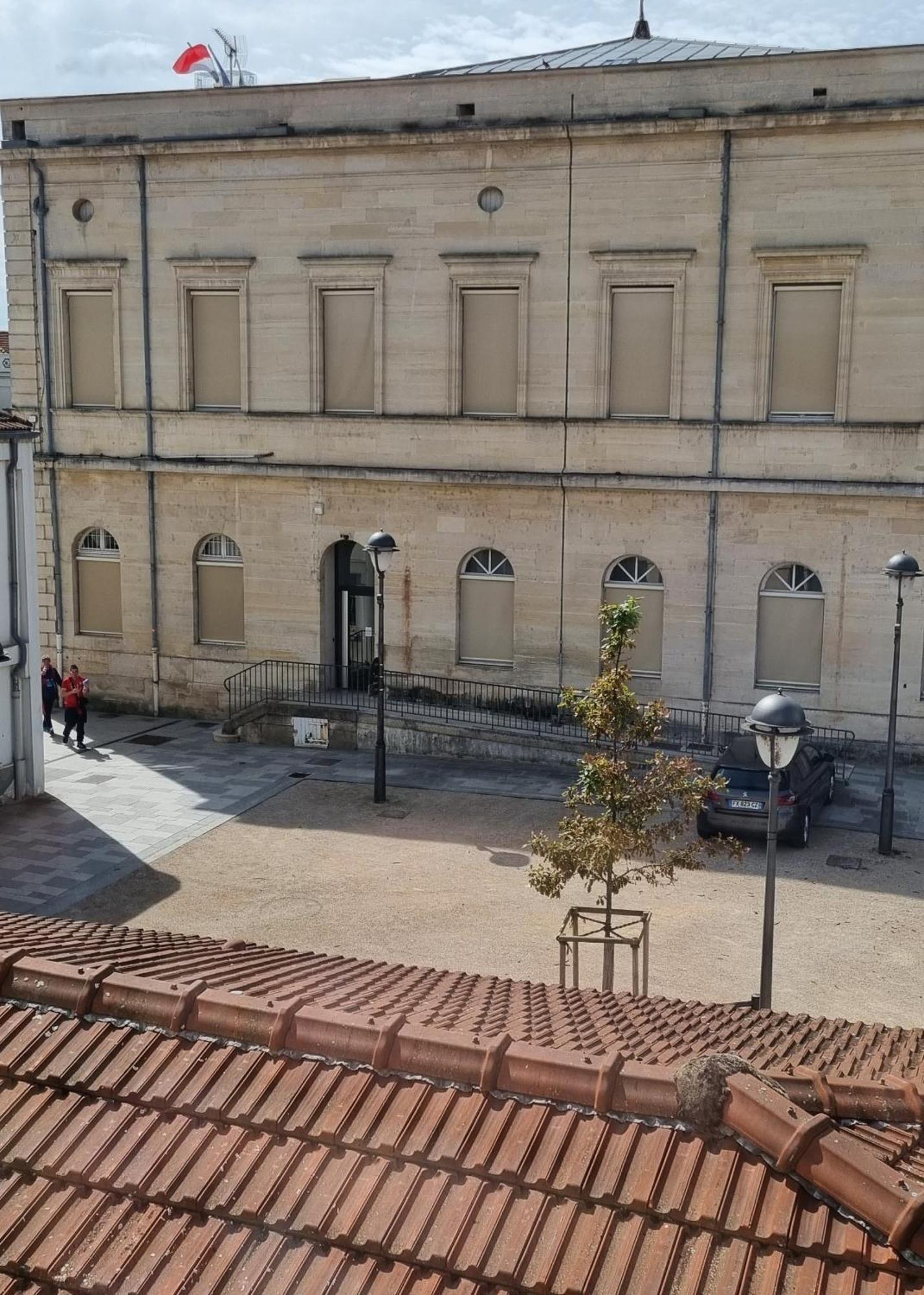 Victoire Saphir 203 Climatise Hotel De Ville Saint-Dizier Εξωτερικό φωτογραφία
